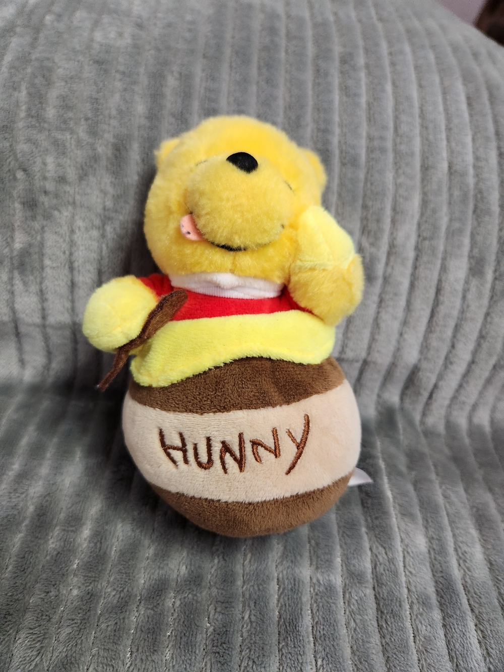Tokyo Disney Resort Winnie the Pooh Honey Hunny Pot Plush Keychain Bag Charm - Picture 9 of 13